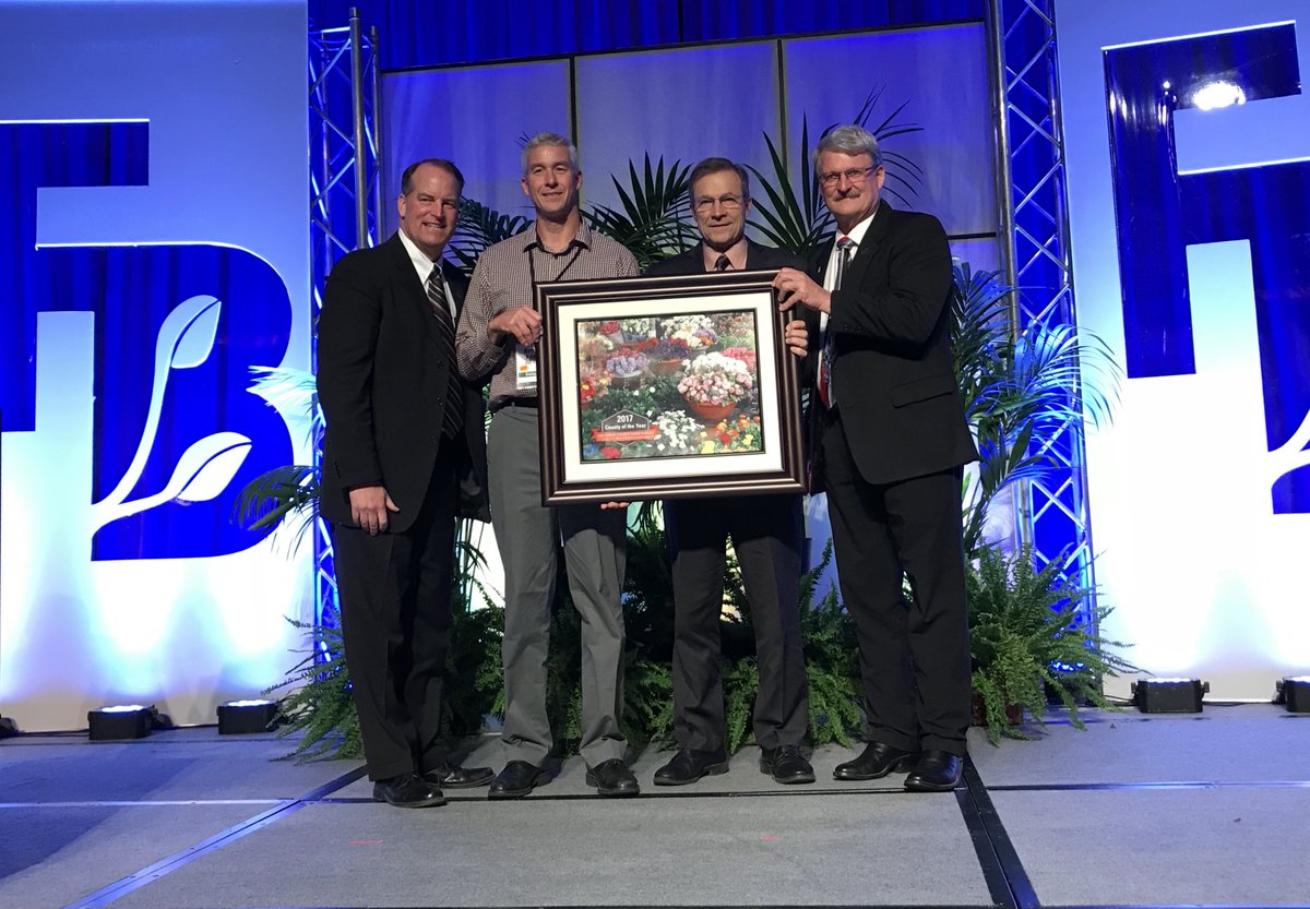 CAFarmBureau's tweet photo. Congratulations to San Diego County Farm Bureau for being recognized as County of the Year in its membership category at #CFBF17 https://t.co/lrGdwNEw5A https://t.co/d2gTeKWsSB