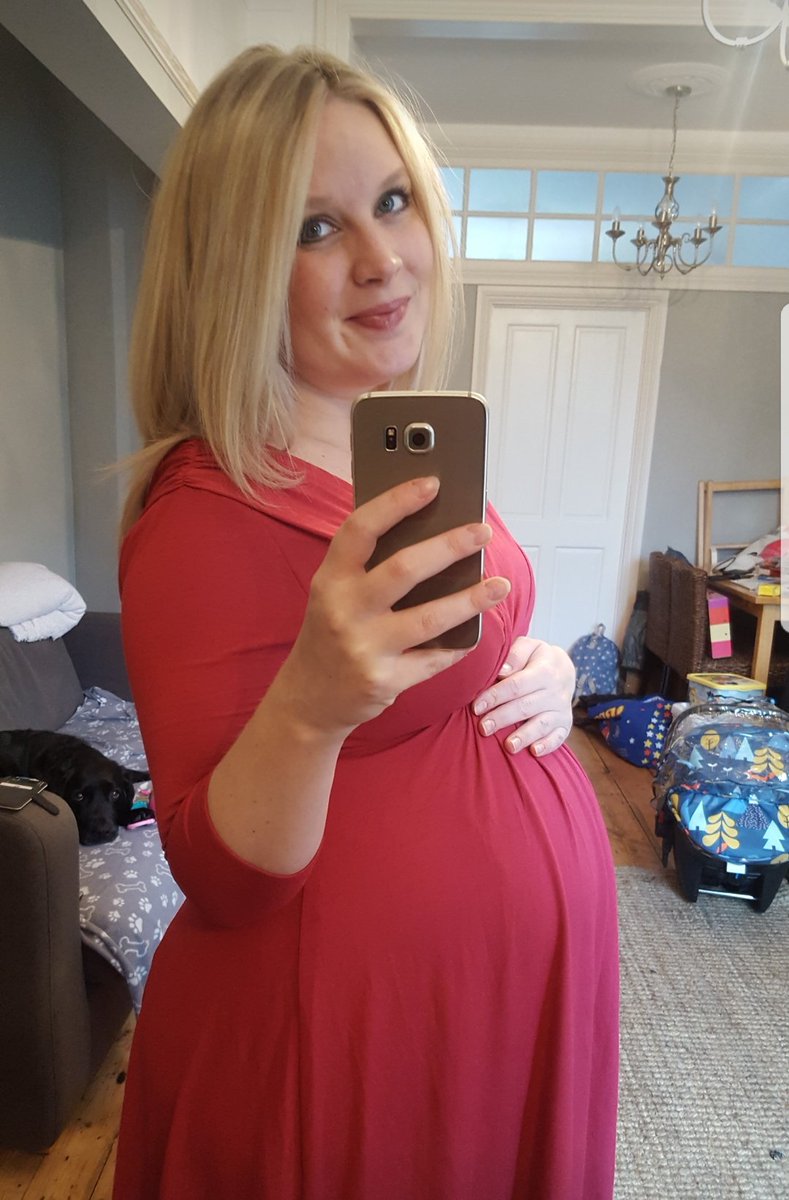 Lyndsayandgirls's tweet photo. No one actually tagged me in this but I wanted to play along with with the #Endofyearchallenge and post 2 photos, one from the beginning of the year and one from now. Spot the difference! 💜 I'd love to see yours too! 😍 https://t.co/D5JAY4puYc
