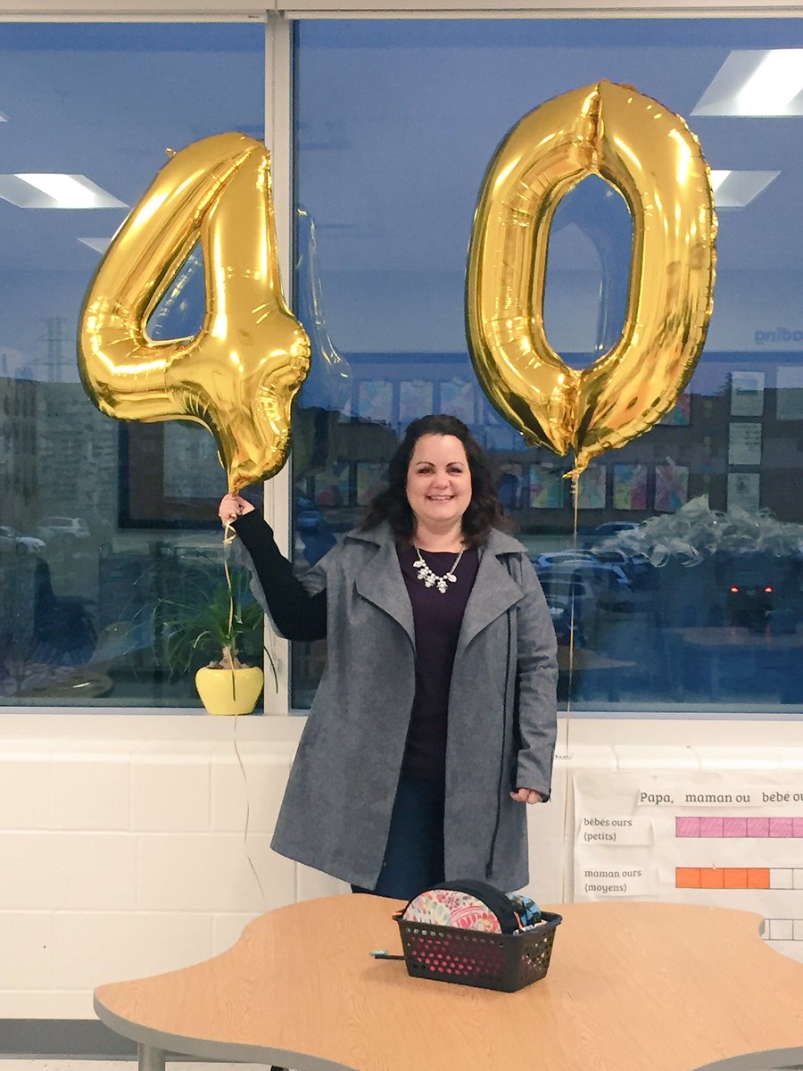 MrsBarrett8's tweet photo. Happy birthday Mme Hutton! This was a beautiful display for everyone to see! @MrsSchatz1 @MmeHutton  @MmeCatton https://t.co/1QagLv8qca