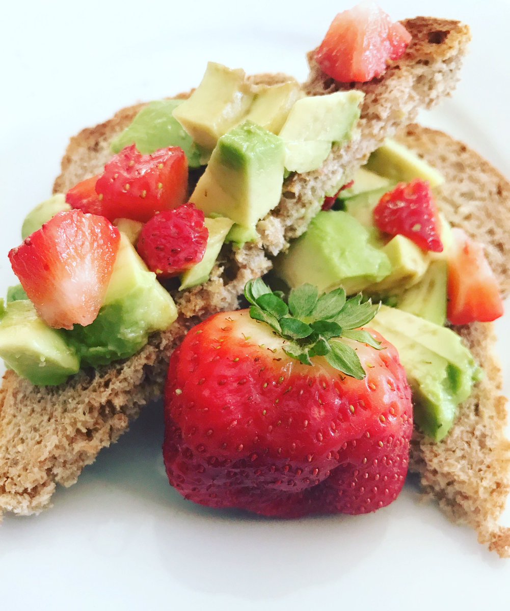 Sometimes, things just need a little tweak to make them fabulous!🥑🍞🍓#strawvocadotoast #cleaneats