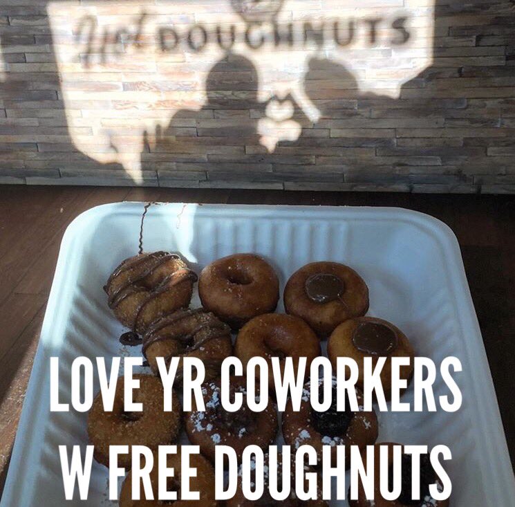 PipsOriginal's tweet image. Free Doughnuts...2 long 2 express so: instagram.com/p/BcU8VHbAIq2/