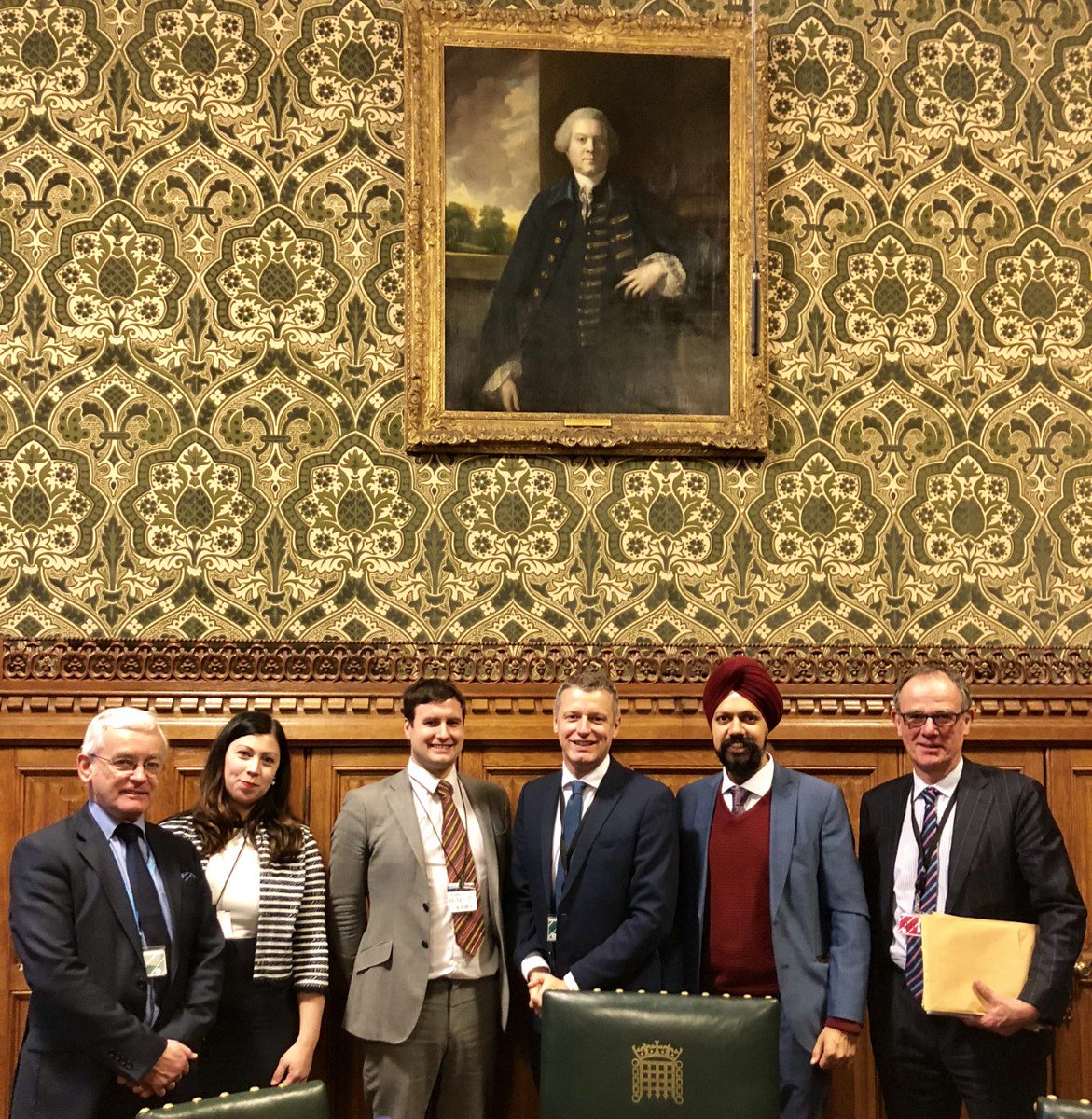 TanDhesi's tweet photo. Well done to the ‘Western #Rail Link to #Heathrow’ team for coming in to make a presentation to the #APPG on Rail and answering questions from #Parliamentarians. I spoke in favour of this proposed 6km track from #Slough to Heathrow, and advised on the collective benefits. https://t.co/cqsH2rZLy7