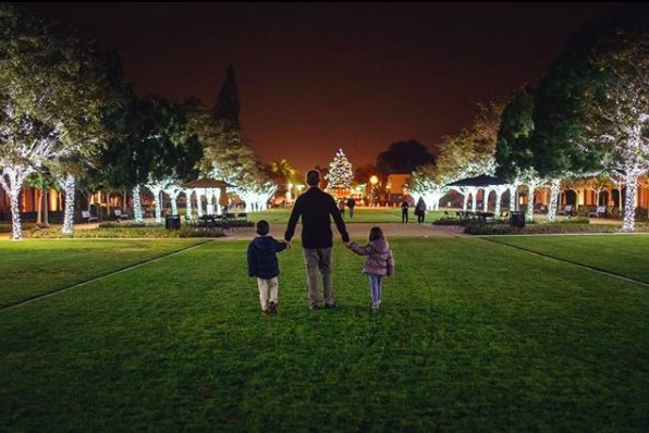 Liberty_Station's tweet image. GIVEAWAY ✨  We're here to make your holiday season a little more magical. We're giving away a 4-pack of tickets to "Peter Pan and Tinker Bell: A Pirate’s Christmas" at Balboa Theater! To enter: just reply with your favorite holiday emoji &amp;amp; use the hashtag: #SaluteTheSeason!