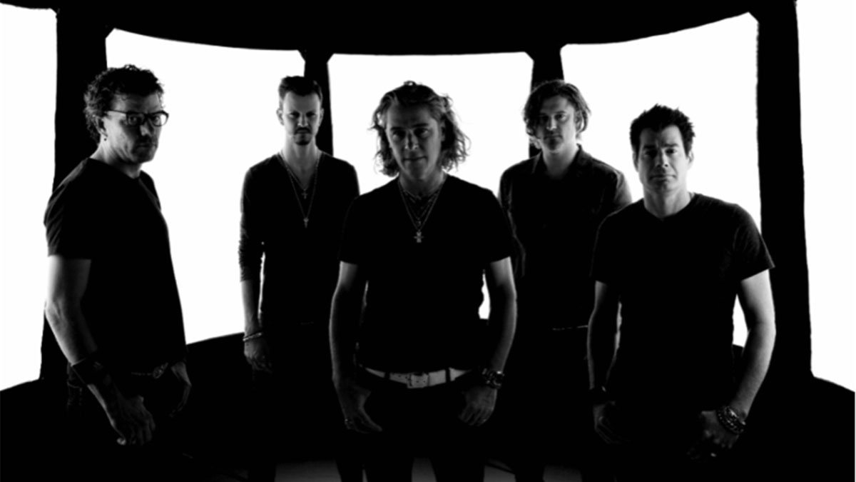 ARTISTdirect (@artistdirect) on Twitter photo .<a href="/CollectiveSoul/">Collective Soul</a> Look Back Over 25 Years, Ahead To New 'Live' Album
artistdirectinterviews.com/rock/collectiv… .<a href="/CollectiveSoul/">Collective Soul</a> Look Back Over 25 Years, Ahead To New 'Live' Album
artistdirectinterviews.com/rock/collectiv…