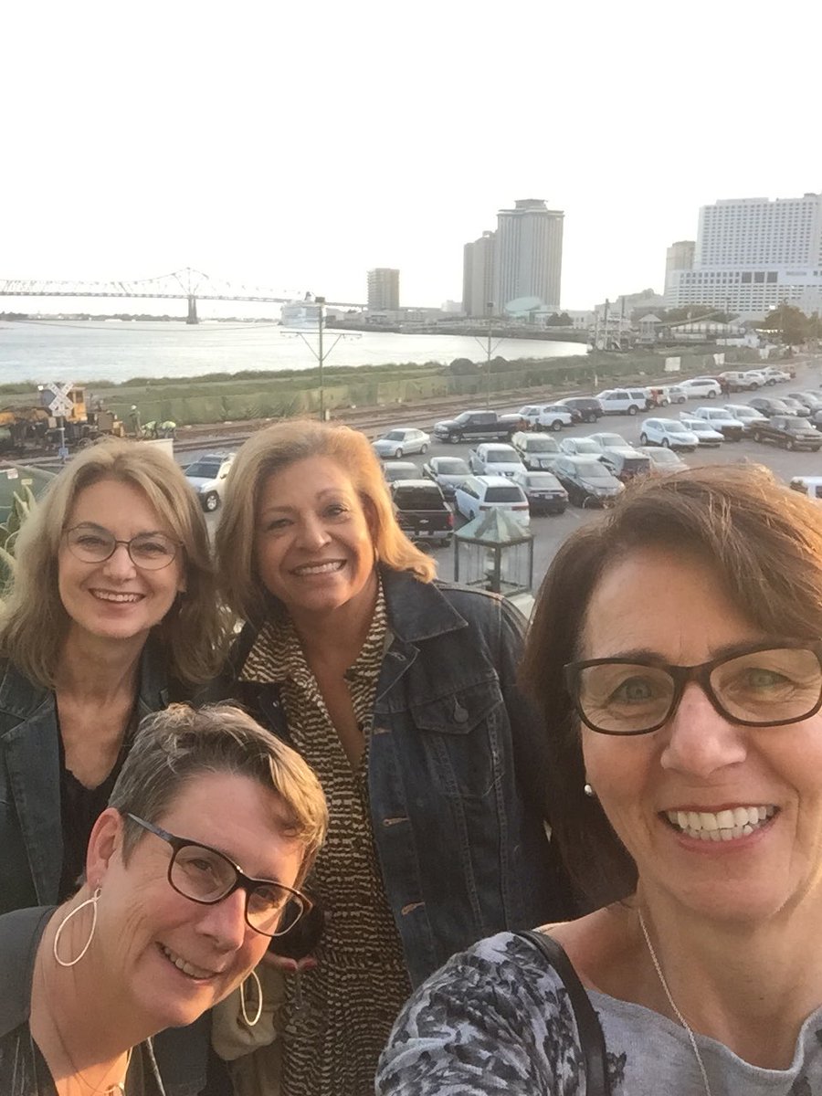 VOLNursingDEAN's tweet photo. Kicking off the @InvestHealth meeting with Team Knoxville in #NewOrleans! @pynichols @mlb2064 https://t.co/nyFqFz7NCj
