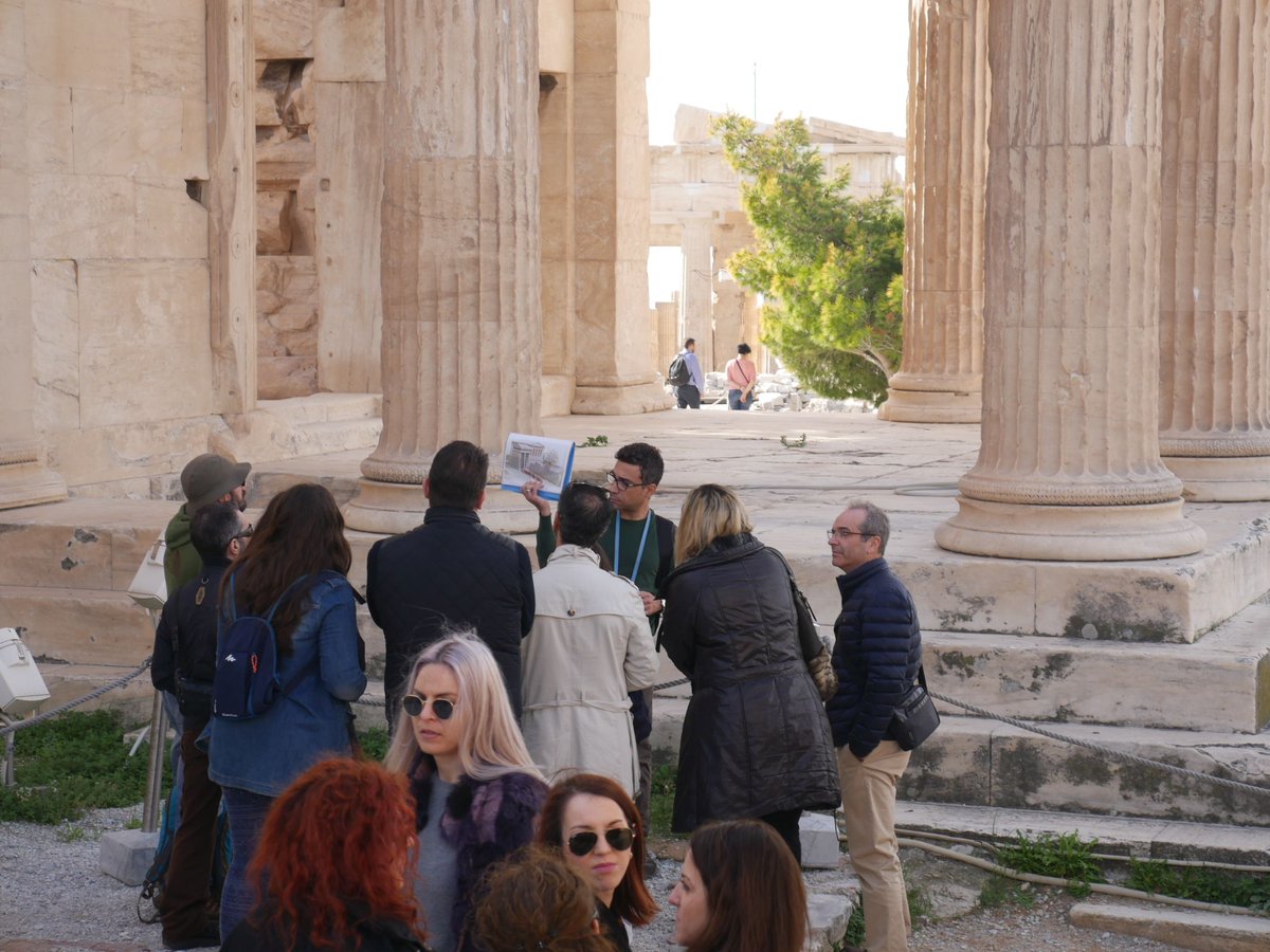 City_Contact's tweet photo. Κυριακή στην #Ακρόπολη! Η @City_Contact φιλοξένησε πελάτες/συνεργάτες &amp; οι #ξεναγοί των @AthensWalking μας χάρισαν μια αξέχαστη #ξενάγηση! #Acropolis #tourguides #walkingtour #Athens #Greece #loveGreece #visitGreece #ancientGreece #Parthenon #Αθήνα #Παρθενώνας #Ελλάδα #τουρισμός https://t.co/FBEi8ARTA2