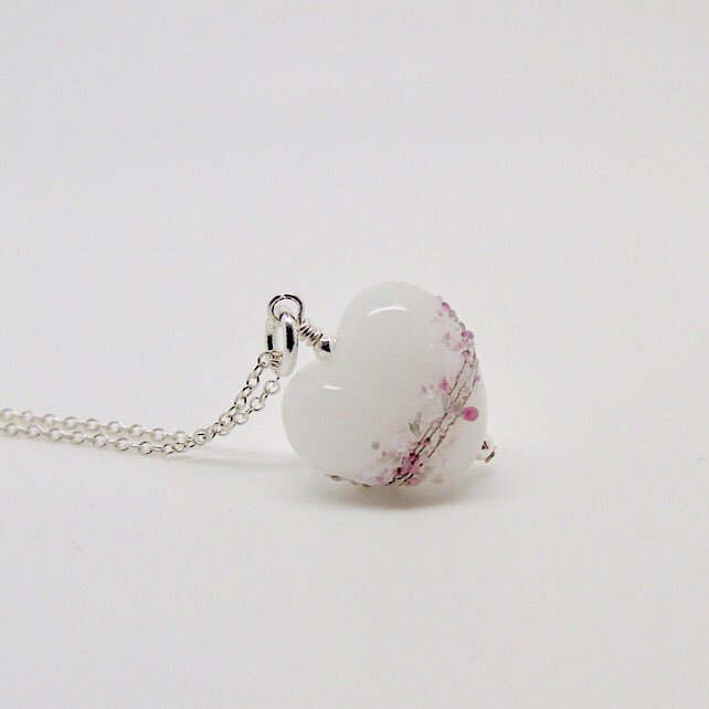 New heart lampwork necklace pendants. craftybeadsbysam.etsy.com #handmade #HandmadeHour #etsygifts #Etsy #handmadegift #necklace #lampworkglass #pendant #StockingStuffers #stockingfillers #christmasgifts #LoveChristmas #love #heart