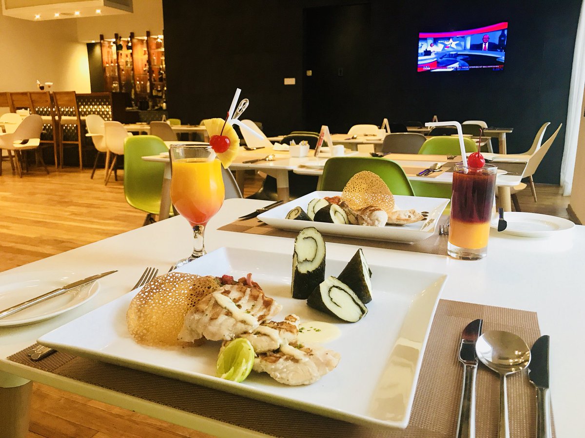OceanedgeSuites's tweet photo. Waves Restaurant and Bar at Ocean Edge Suites , delicious food , great hospitality and the perfect ambience #wavesrestaurantandbar https://t.co/W8V0DZLRI6