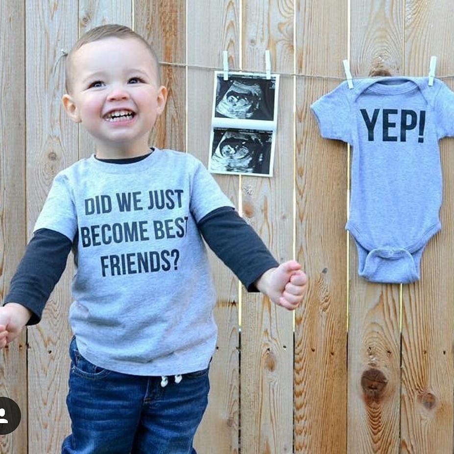 We adore this sweet pregnancy announcement! .
.
.
.
.
.
(Via @spillthebeansetcco) 
#pregnancyannouncement #bigbrother #pregnant #bigsib #oneontheway #expecting #pregnantbelly #bigbump ift.tt/2jU5EDG