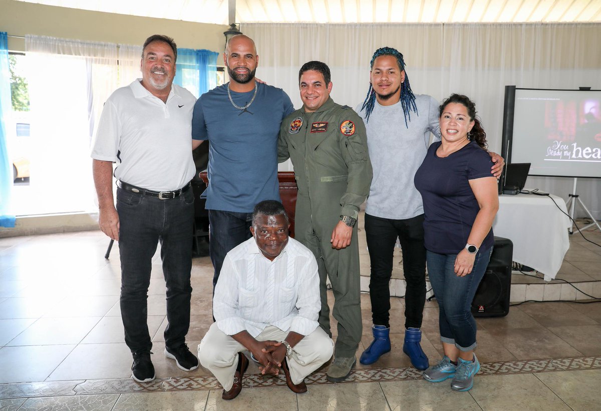 Cardinals's tweet photo. Last week @tsunami_waves and @pujolsfound traveled to the Dominican Republic on a humanitarian trip.

📸➡ https://t.co/koT89BsUp9 https://t.co/fMR8KmBBrI