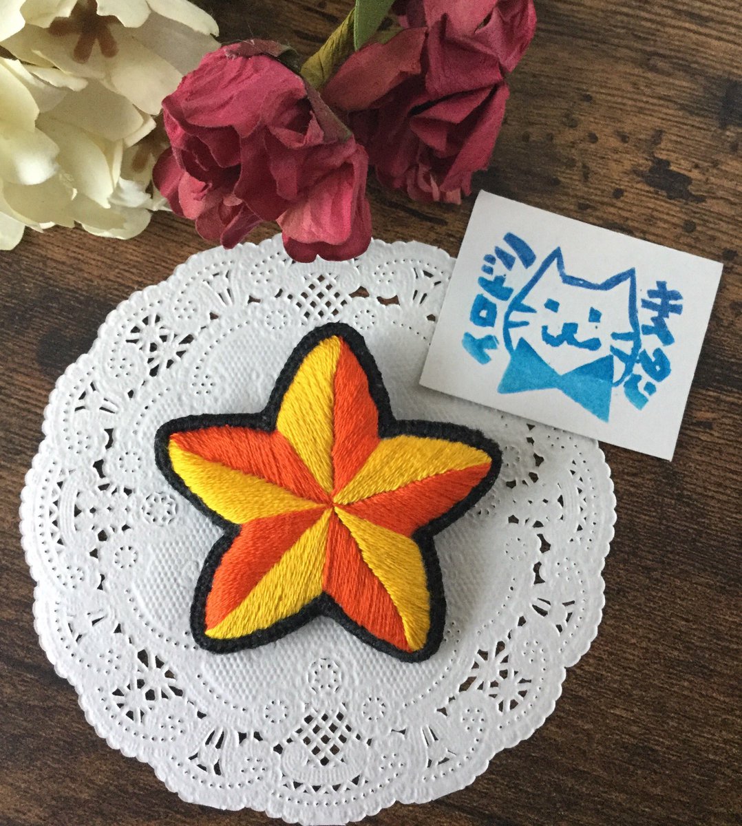 irodorisaitan's tweet photo. クリスマスに向けてオーナメントやポインセチアをモチーフにしたブローチを作成しました！
よろしければご覧ください✨
twitter久々になってしまいました(>_<)

https://t.co/rxCGlgN0Tk
#ハンドメイド好きさんと繋がりたい 
#お洒落さんと繋がりたい 
#minne https://t.co/i3gyh4KU1g