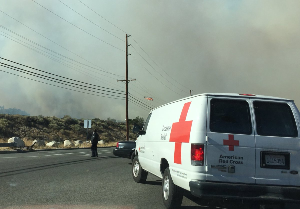RedCrossLA's tweet image. 3 pm 12.5.17 #RedCrossLA Evacuation Center Locations:
1)Sylmar Recreation Center
13109 Borden Ave, Sylmar
2)Branford Park
13306 Branford St, Pacoima
3)College of the Canyons
26455 Rockwell Canyon Rd, Santa Clarita
#CreekFire #RyeFire