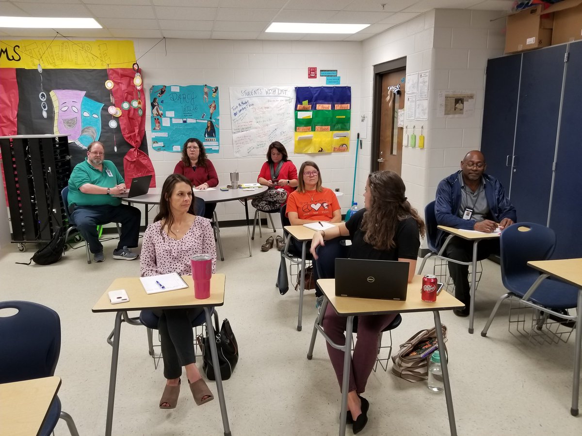 eujon_anderson's tweet photo. Had a great start to our @TroyCitySchools #GoogleEDU #GoogleCE level 1 cert. Will kick it up for session 2. #TroyCS2017 #CHoose2BGr8 https://t.co/RZx2JYcCNd