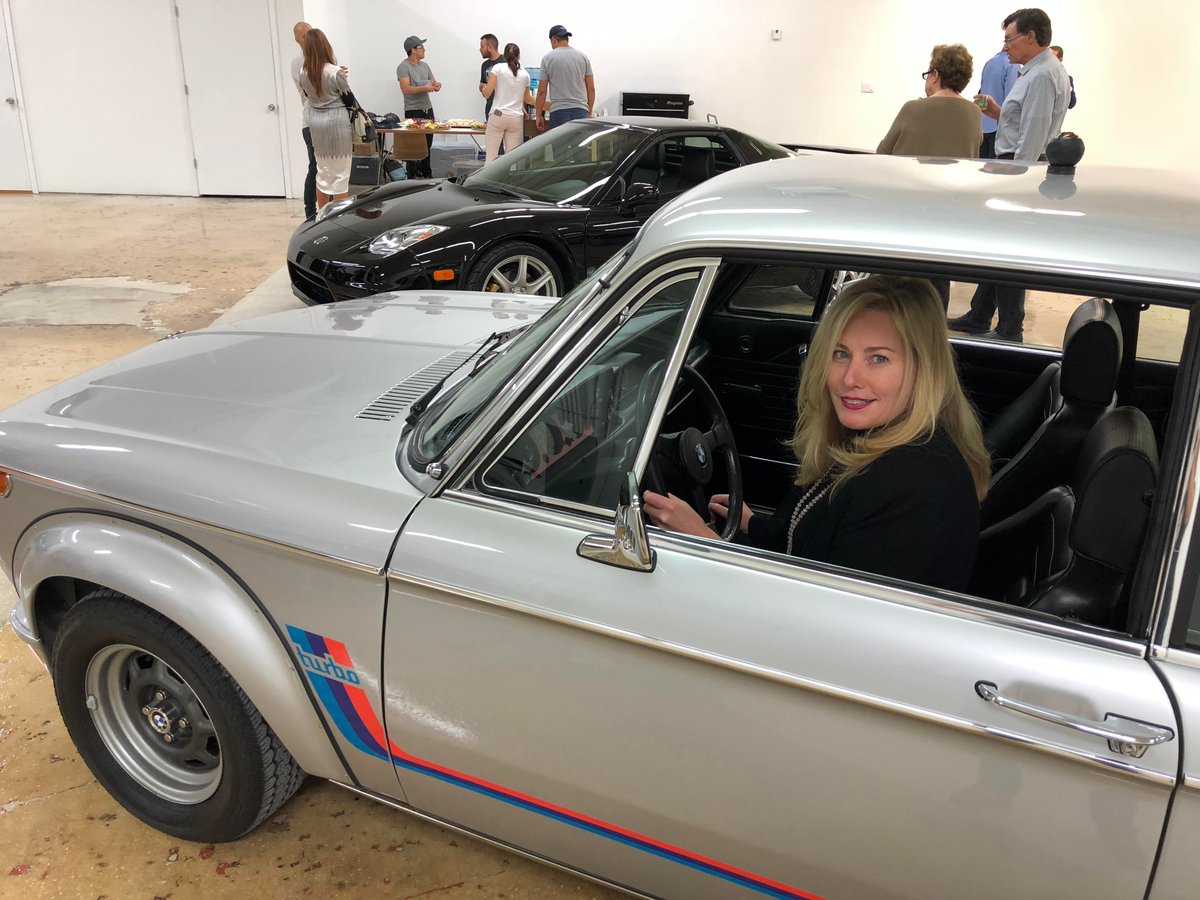 Collectrium's tweet image. Our Anne Dayton in a 1974 BMW 2002 Turbo, 1/1600. Collectrium supports all categories of collection, including classic car. Check out at bit.ly/2BLdQ1m  #car #classiccar #collectibles #collection