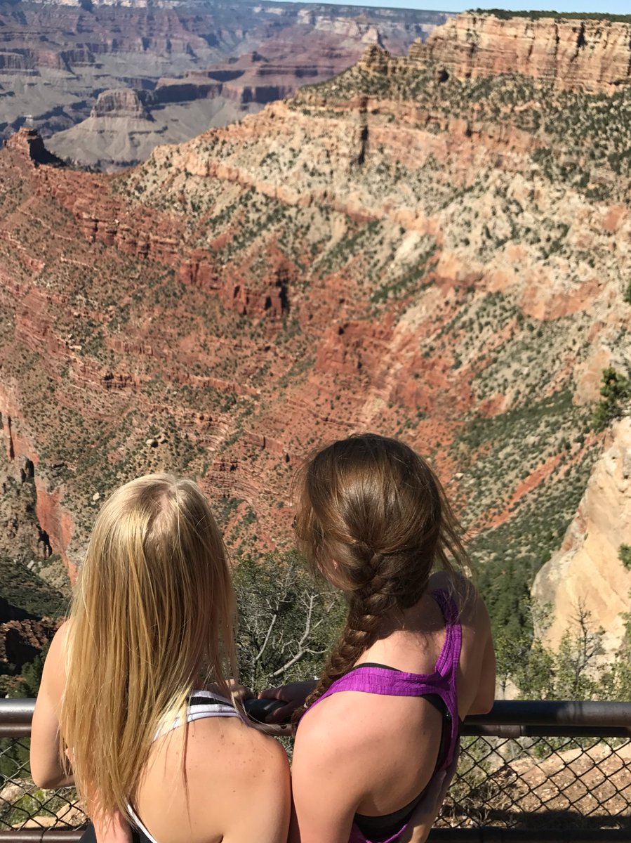 mallorys_99's tweet photo. wishing the happiest of birthdays to my bff 🎂💓 I️ can’t wait to see you in just a few short weeks :’) 🎉 love you lots!! https://t.co/s9gNERXy1C