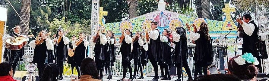 LozaniaD's tweet photo. Asiii iniciamos. 2 de diciembre 2017. #Estudiantinasdelacddemexico #lozaniadealicante https://t.co/BdTyd3c7fN