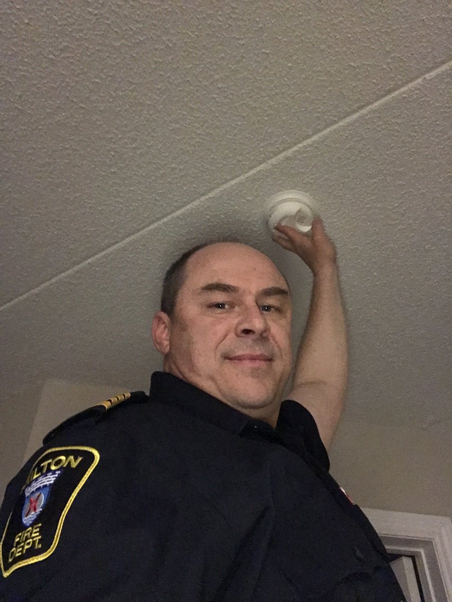KFoster_FSEM's tweet photo. #HolidayChiefChallenge from @LauraKingNFPA accepted, next fire service leaders up,@ChiefRyanMFDPFD @fireman_38 @don_beer making sure we are safe to help keep you safe! Only a WORKING alarm can help save your life! https://t.co/ruGX6ab69W