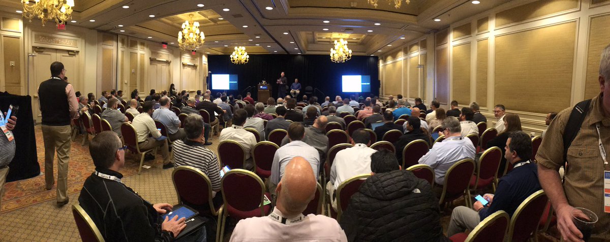 jenniadair's tweet image. 100+ at the @Cohesity session on Hyperconverged Secondary Storage #HSS #GartnerIO #GartnerDC