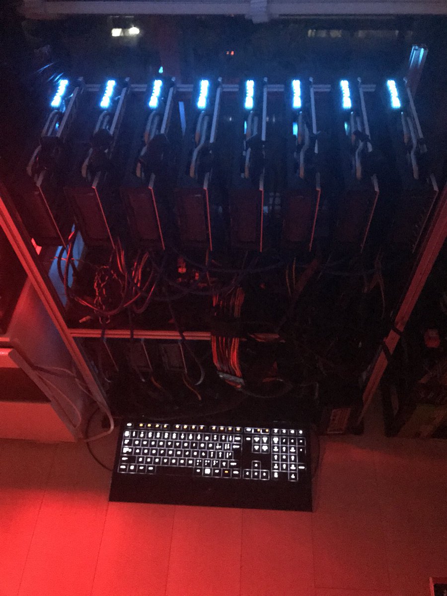 BlockchainTokyo's tweet image. 弊社では、全て自己資本による資金のみで、大手のような株主の影響を一切受けないオーナー株主の企業です！

全て自己資本による研究開発を行っております。

AIやブロックチェーンの技術開発に助成金を今現時点では、一切、申請をしておりません。