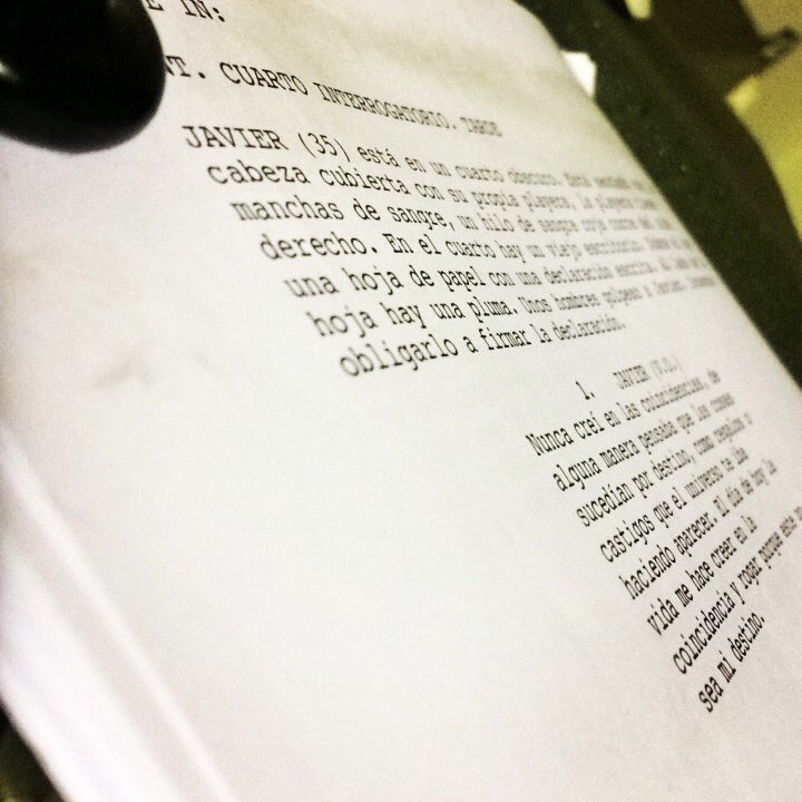 sindifilmhouse's tweet photo. 90 páginas en proceso de convertirse en nuestro primer largometraje. 2018 here we go! #script #screenwriting #Filmmaking #cinemexicano #producesindi https://t.co/meEiqKUs0I