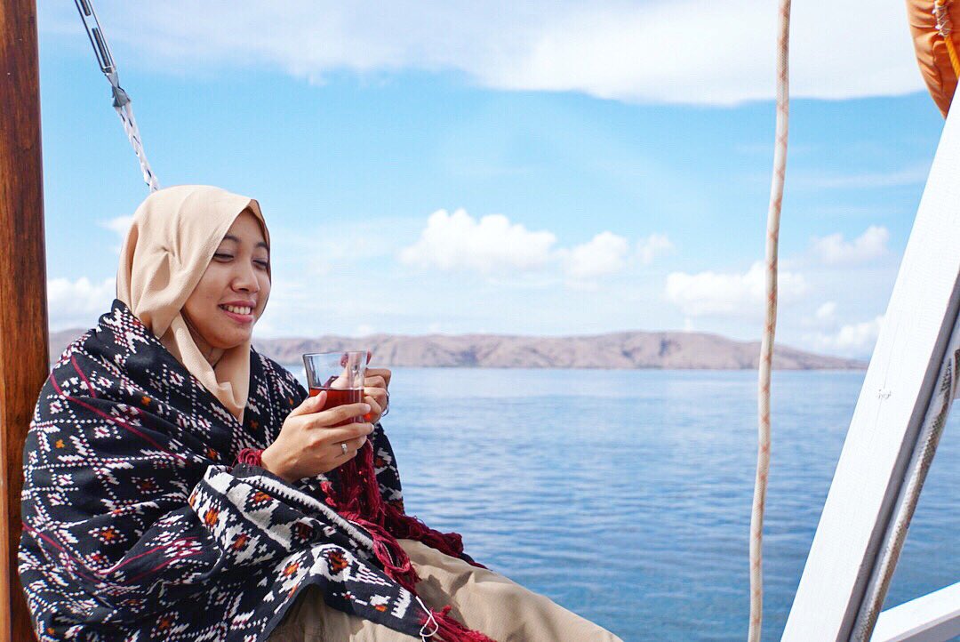 Siang-siang begini paling enak minum teh sambil baca travelmulu. Siapa tau kamu bisa liburan ke Flores juga! Happy reading ya! travelmulu.com/post/168216202… <a href="/indtravel/">Ind Travel</a>