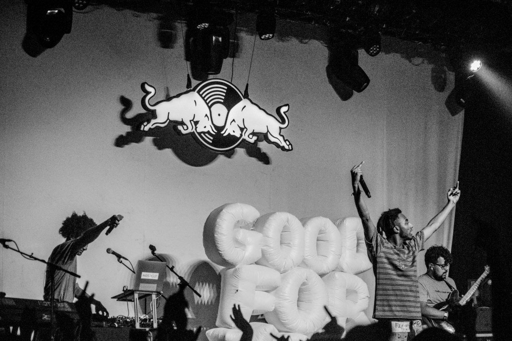 PursuitDopeness's tweet photo. POD: Aminé at the Metro (#30DaysInChicago) https://t.co/giKikf2amx https://t.co/FI0ewu62Hz