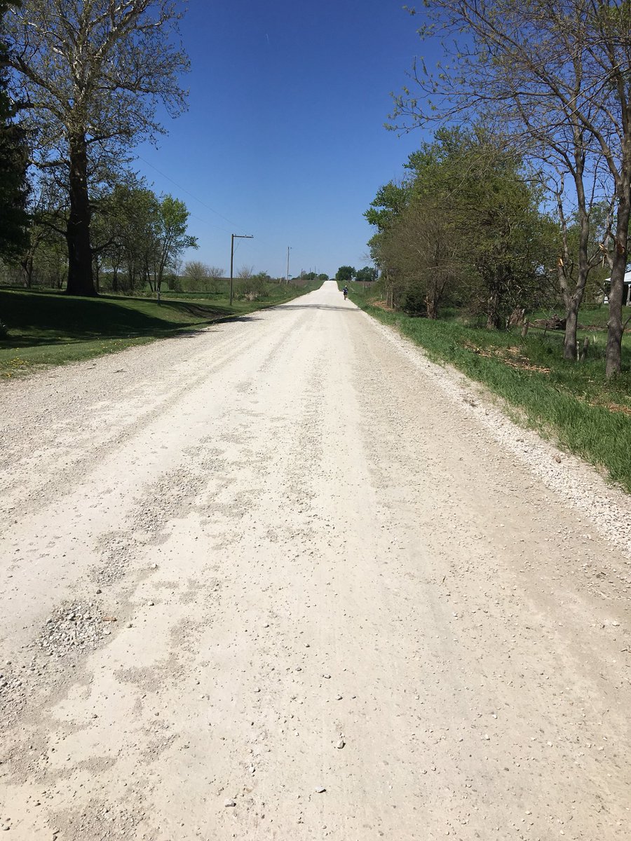 BackroadsUltra's tweet image. 100 Mile entries are rolling in FAST! WOW...at this rate this distance will be the first to fill. Never thought that would be the case. #golong #boonevillebadass @RunIowa @fitnessportsltd