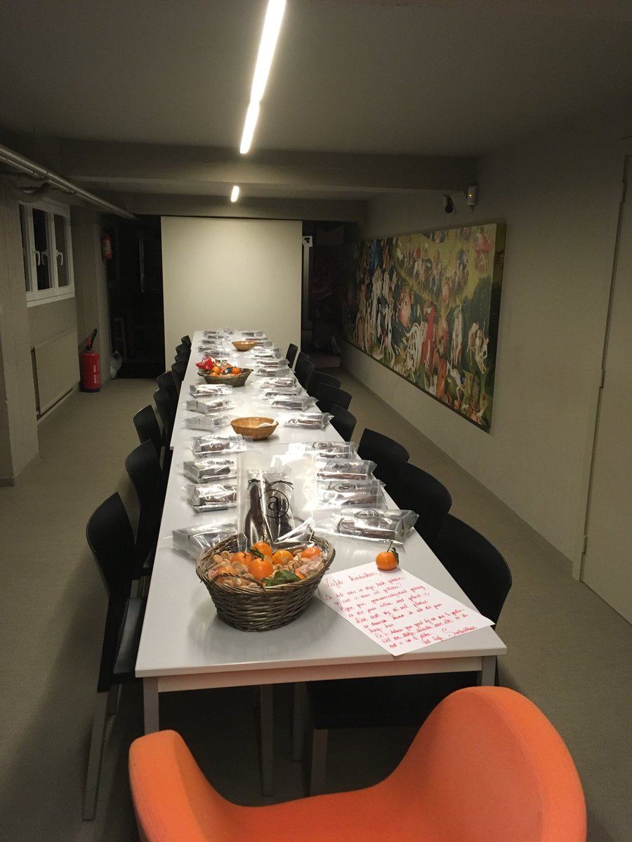 AudreyFloru's tweet photo. Oh kom maar eens kijken @VCA_be @Outsource_be merci Saint-Nicolas! https://t.co/B44So5Fm4u