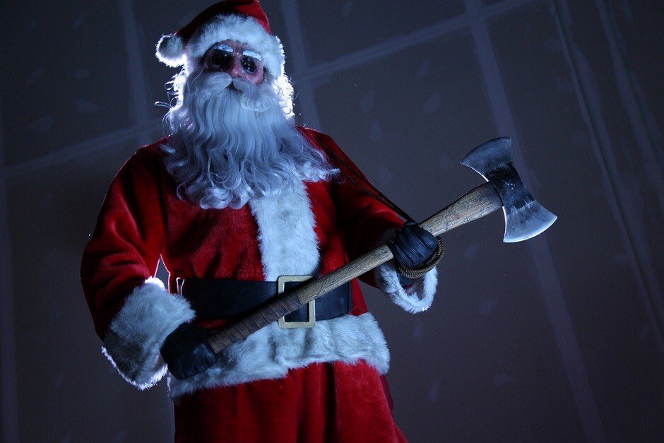 DirtyGnomeDan's tweet photo. Tis the season..Watching this gem before bed.. Silent Night.. Definitely a must to check out this time of year!! #SilentNight #santaclaus #christmastime #evilsanta #redsuit #christmashorror #killeraxe #bloodsoakedsnow https://t.co/qI82aSFtKD