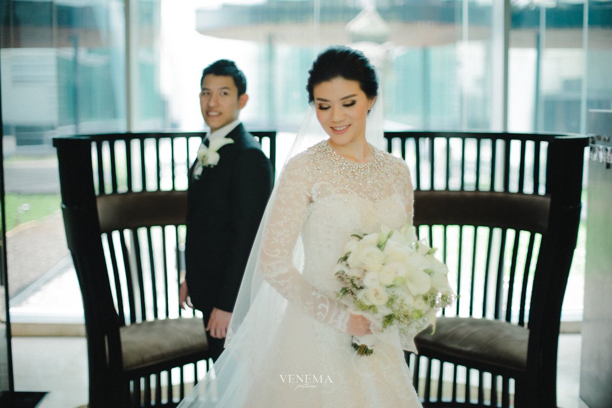 When two people are meant for each other, nothing can tear them apart. #venemapictures #weddingphotographer #weddingphotography #weddingvideo #Videos #CoupleGoals