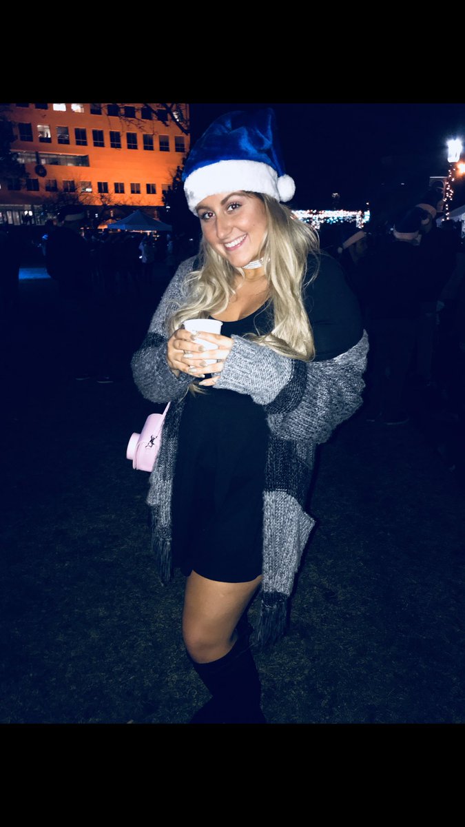 ast_setonhall's tweet photo. The coziAST time of the year ☕️ #ChristmasattheHall 💙🎄 https://t.co/IlmyZqjFmd