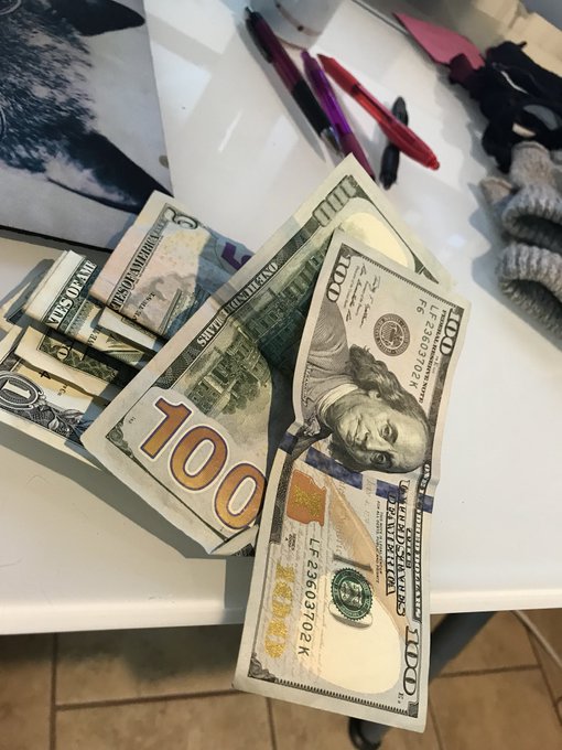 I opened an old notebook and this fell out. 😂🤑😂 https://t.co/BzJlVmd4pu<a href="/tag/assworship"class="tags"><span>#assworship</span></a><a href="/tag/blackmailfantasy"class="tags"><span>#blackmailfantasy</span></a><a href="/tag/footdomination"class="tags"><span>#footdomination</span></a>