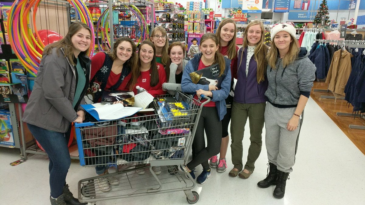 Great time shopping for 2017 Empty Stocking Fund!! Thank you Dahlonega Jaycees🎅🎄🎁✨