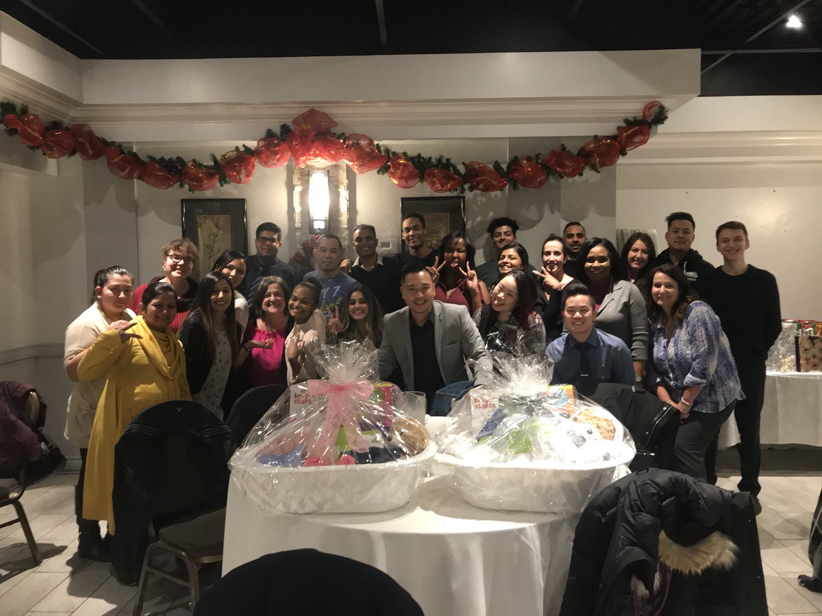 HanTran_TD's tweet photo. It’s always great to have a moment and spend time sharing a meal with our team mates. Thank you to you all for everything you do each and everyday for our customers and community @RahulKohli333 @Usha_TD @DVH_TD @tdpauld https://t.co/tIYbJrlVKe