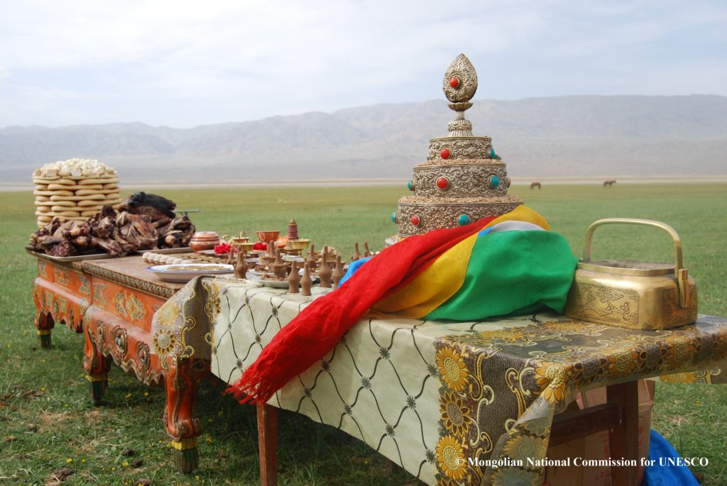 unesco_mongolia's tweet photo. УУЛ ОВОО ТАХИХ МОНГОЛ ЗАН ҮЙЛИЙГ ЮНЕСКО-ИЙН ЯАРАЛТАЙ ХАМГААЛАХ ШААРДЛАГАТАЙ СОЁЛЫН БИЕТ БУС ӨВИЙН ЖАГСААЛТАД БҮРТГЭЛЭЭ
https://t.co/AdhPpacc1s https://t.co/PRzK2IeC6D