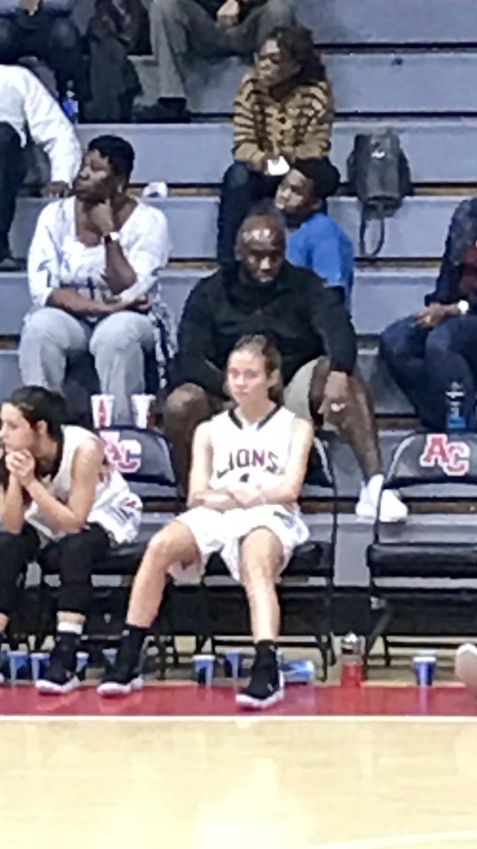 scisabenchtalk's tweet photo. The face you make when you’ve been on the team for 6 years and think this year you’ll get played, but then Lauren &amp; Riley show up. https://t.co/fou88ECmoQ