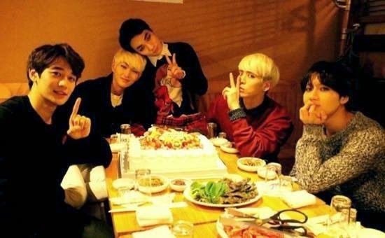 wonstare's tweet image. Stay together, my boys. I will support and love you forever 💕💞

OT5 💙 OT13
#SHINee #SEVENTEEN