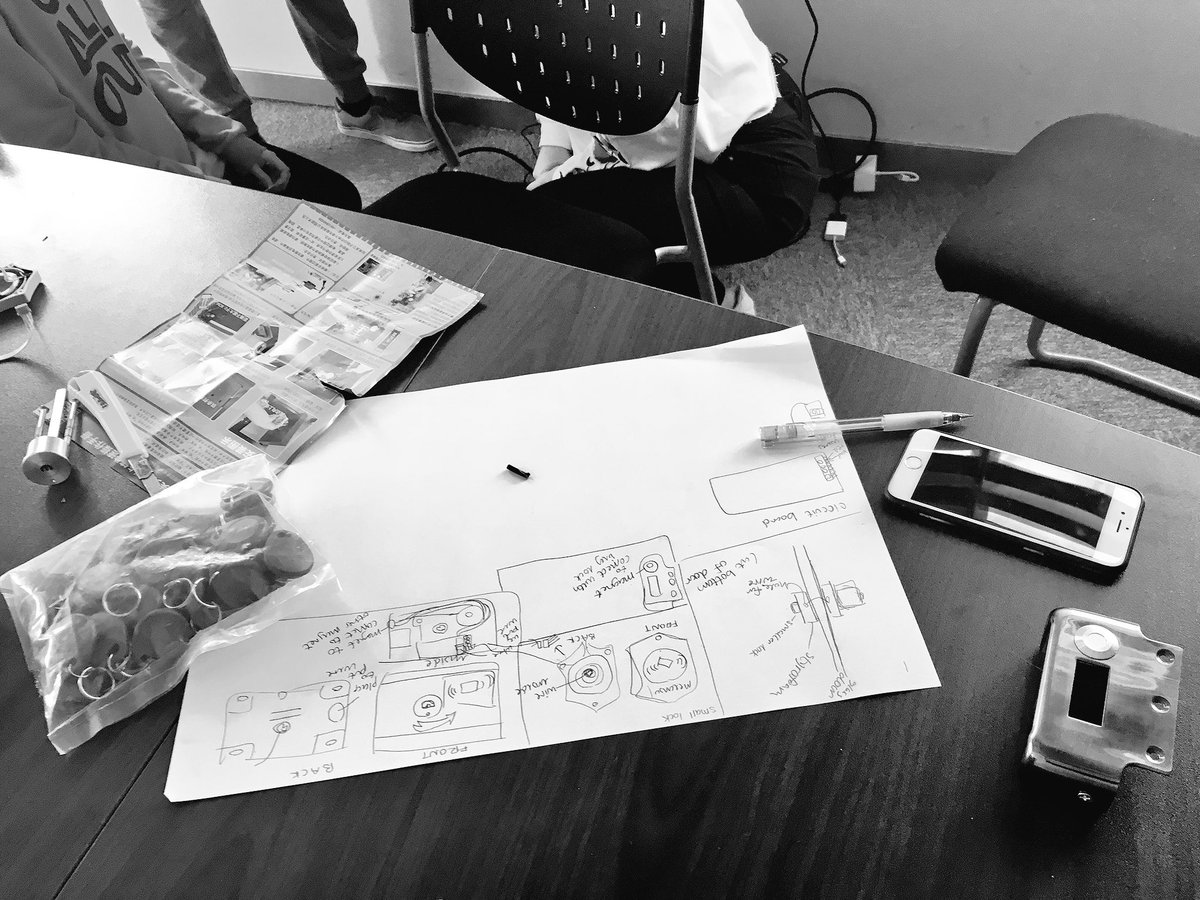 cecigomez_g's tweet photo. Unboxing locks, designing, creating, troubleshooting, problem solving - just another day in #10STEAM #sisrocks #issedu @clos_gm #escaperoomdesign https://t.co/usTh0q1mLx
