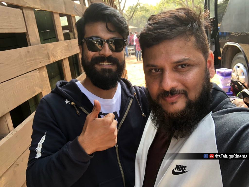 TeluguCinema7's tweet photo. MegaStar #Chiranjeevi's Historical movie #SyeRaaNarasimhaReddy regular shoot begins today!!
#RamCharan #Nayanthara #SurenderReddy #SyeRaaEuphoriaStarts #Mega151 https://t.co/t7IZsCeOvA