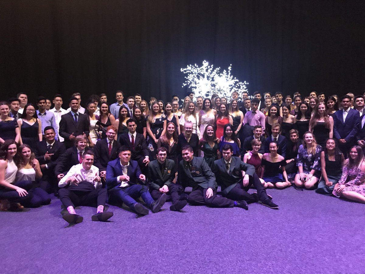 youngentnz's tweet image. Introducing (part of) the YES Class of 2017! Congratulations to all the students who have made it here tonight! 🏆🎉 #YESAwards2017