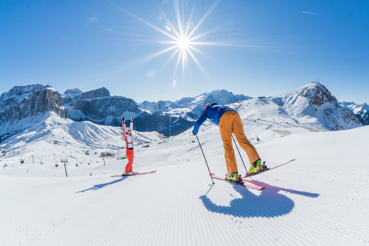 Who is joining us? Start an endless fun, from today on the counterclockwise-open Sellaronda! 😄😁
#endlessfun #sellaronda #dolomitisuperski