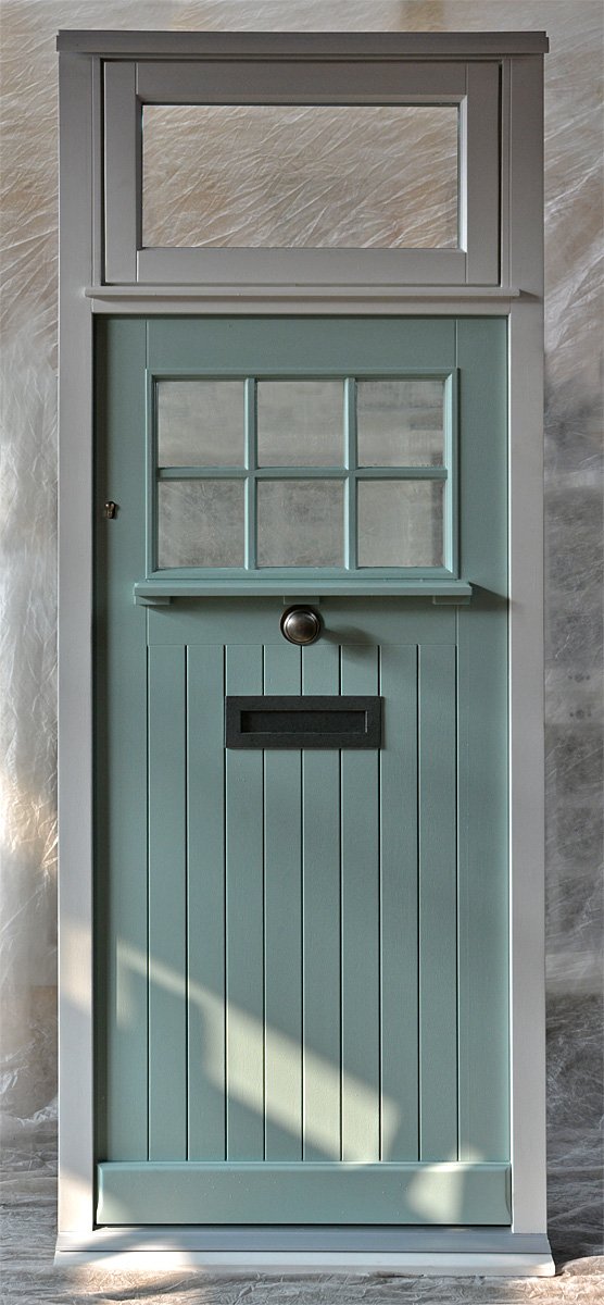 JRBWindows's tweet image. Check out one of our favourites: Arts and Crafts meranti door, fitted with @WinkhausUK Heritage locks and pewter @fromtheanvil Olde Forge ironmongery #timberdoors