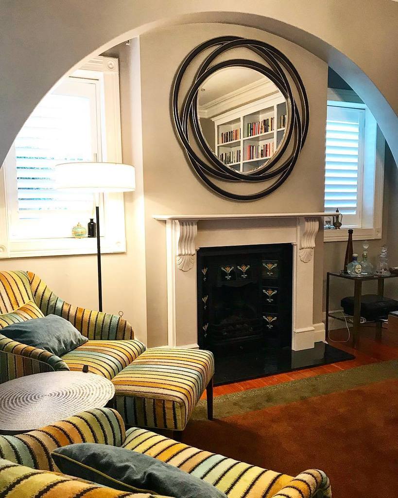PeterSchaad's tweet photo. Great to finally have the final piece in the puzzle... the addition of the mirror in the Library at my Brighton project #peterschaad #psdesignstudio #interiordesign #interiordesignmelbourne #brightonproject https://t.co/8e46GVThu3 https://t.co/biCRhpA65r
