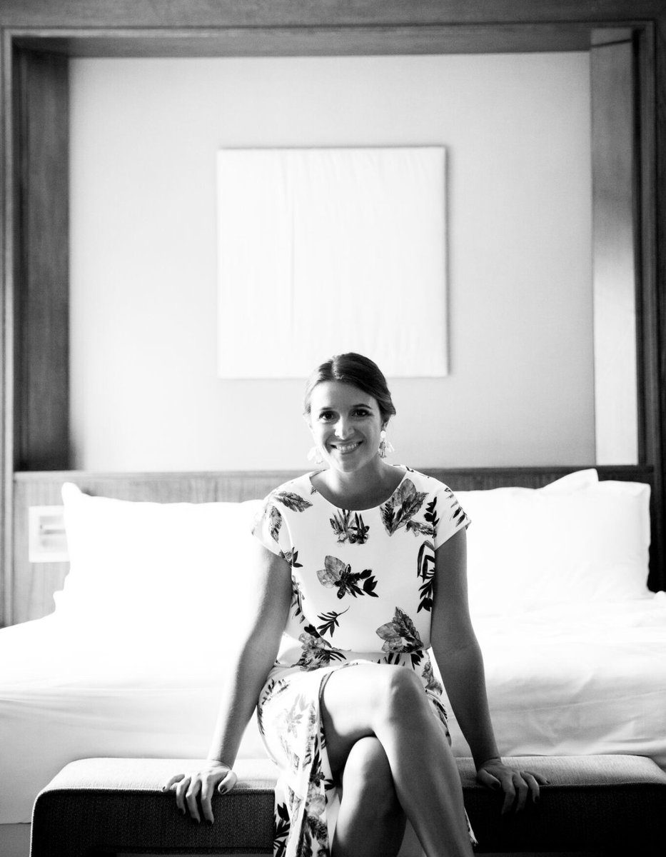 Vestido midi con abertura 💕 Maria Roca Chacon #dclovers #dclook #davidchristian #invitadadeboda