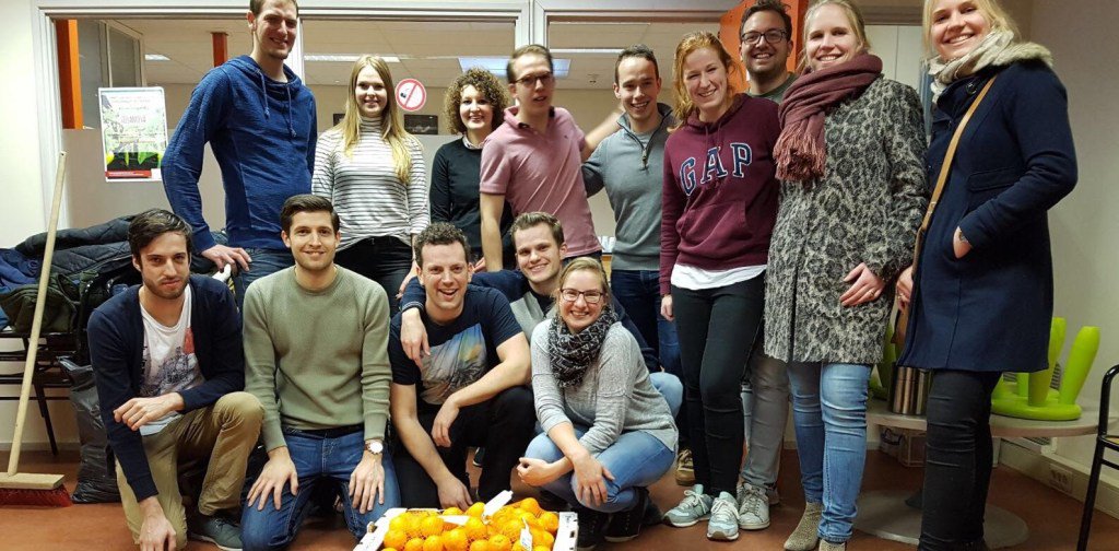 rotaractdb's tweet photo. Sinterklaasfeest Rotaract weer groot succes! https://t.co/AOkTwfLMmg https://t.co/hFtqH8Nq0O