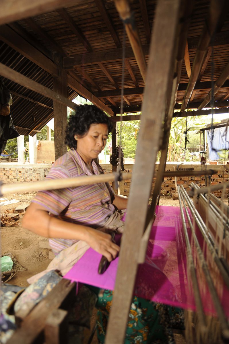 UNESCAP's tweet photo. Access to decent jobs remains limited: 3 #AsiaPacific Countries with Special Needs belong to 20 economies with the highest #poverty rate among the working population. https://t.co/f21oKbQ3YL #MPFDAP https://t.co/TrTeSvY99E