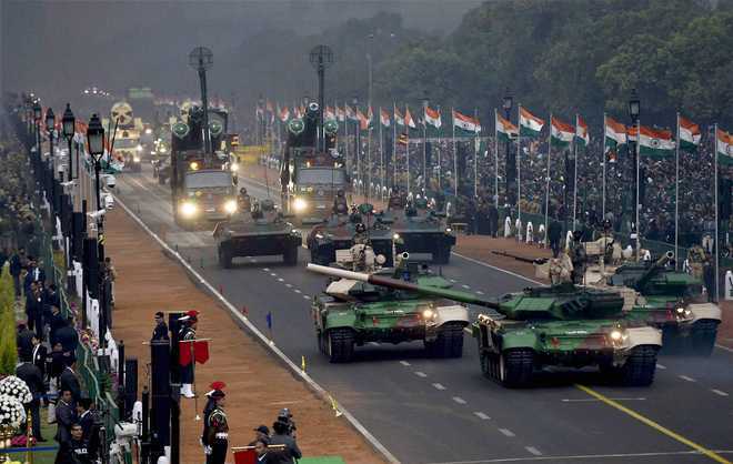 thetribunechd's tweet image. Ministry of Defence doubles honorarium for #gallantryawardees tribuneindia.com/news/nation/mi… | @adgpi @DefenceMinIndia  @nsitharaman @indiannavy @IAF_MCC | @ajaynewsman reports