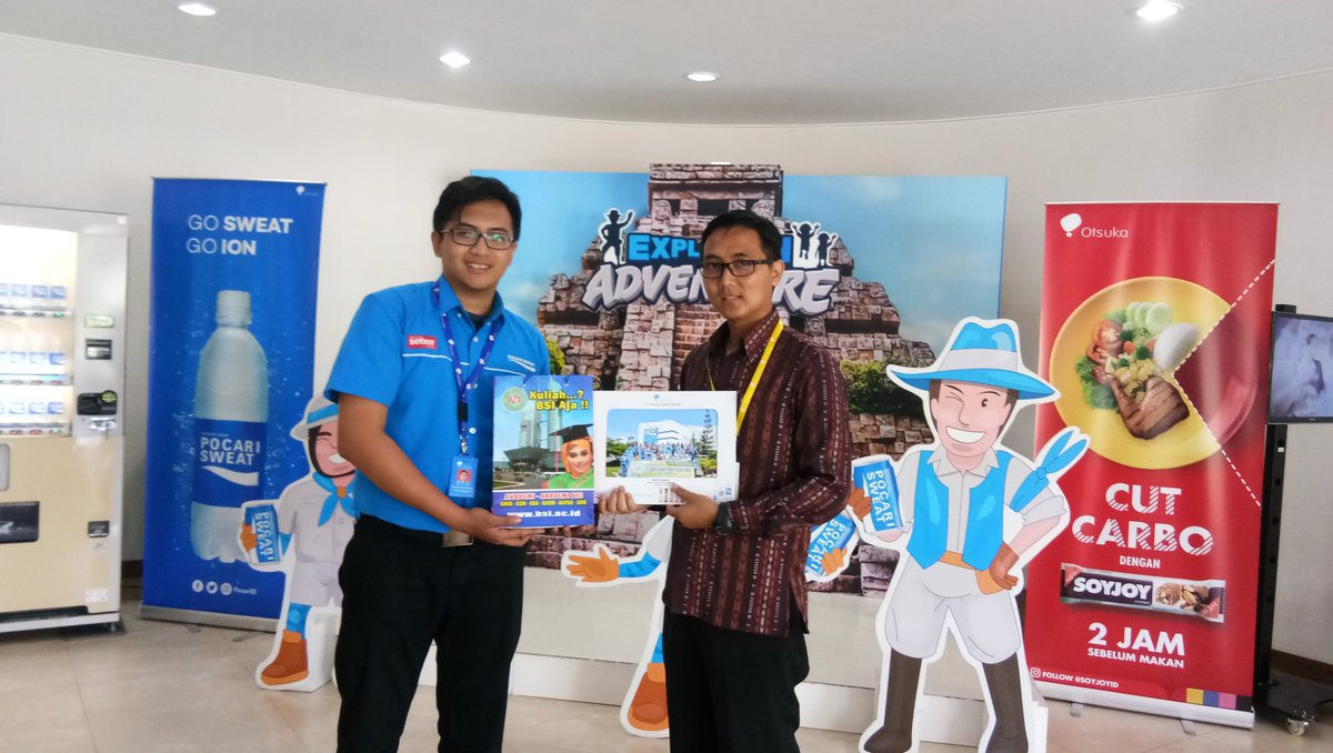 HmjkaS's tweet photo. Kunjungan Industri Mahasiswa Jurusan Komputerisasi Akuntansi Semester 5 AMIK BSI Sukabumi ke PT. AMERTA INDAH OTSUKA @BSISukabumi @KuliahBSIAja #kuliahbsiaja #kunjunganpabrikotsuka https://t.co/2zFHSOD5Pk