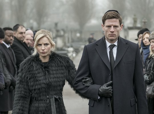 McMafia (BBC) avec James Norton  - Page 2 DQWSyVfXcAA5Kaj