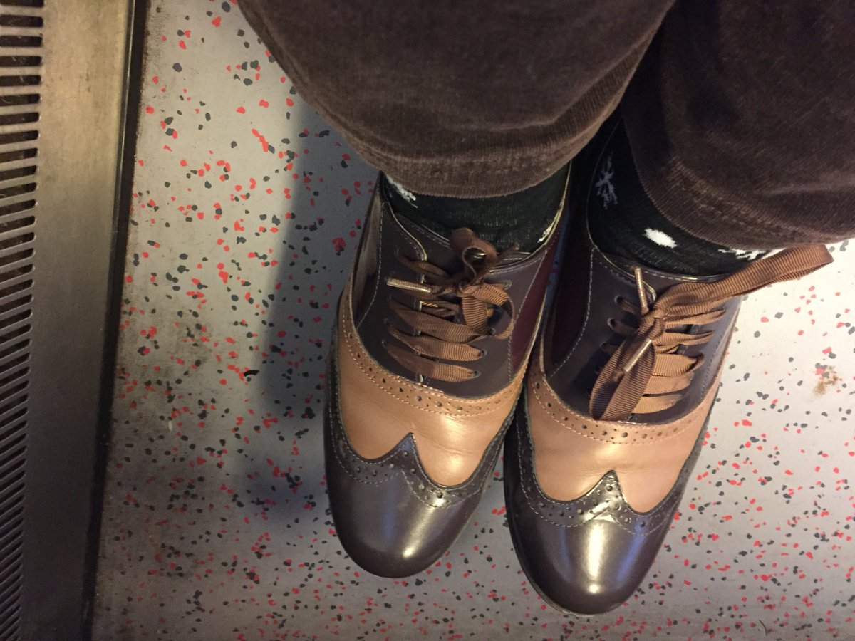 BethanAdams's tweet photo. Going to Google HQ in London to talk flexible workspace. Wearing #BrogueOne so Iβm not swayed by shiny things #UXLibs https://t.co/eF9IQI9EdI